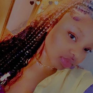 Meet your Posher, Mya